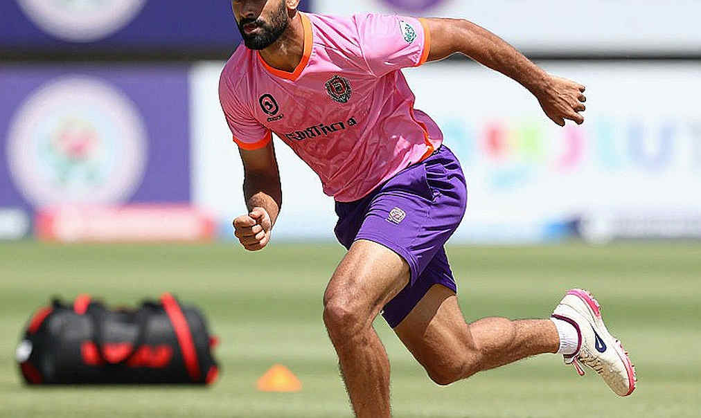 A Calendar Written in Rain Breaks: Season, Money and Waiting in Asian Cricket A Calendar Written in Rain Breaks: Season, Money and Waiting in Asian Cricket