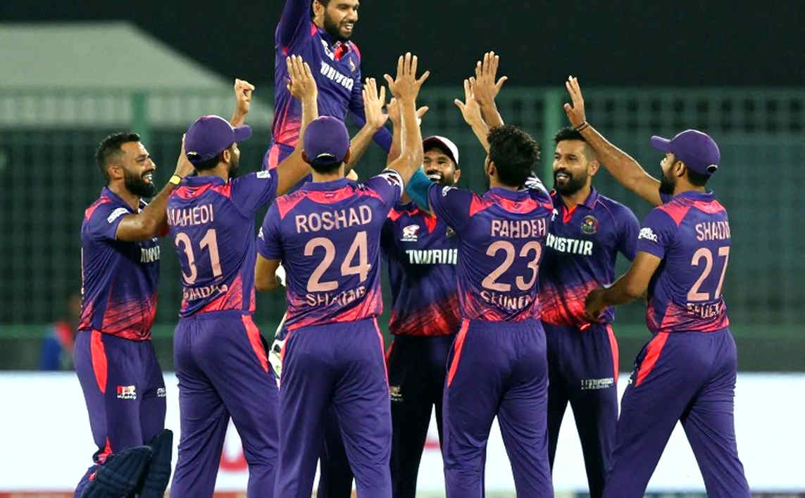 হংকং সিক্সেস ২০২৬: শ্রীলঙ্কার সাত নাম এবং প্রদর্শনী ক্রিকেটের নীরব বাজার