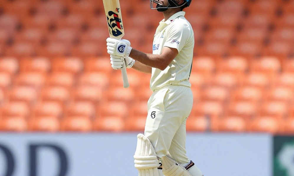 A Finger, a Glove, and an Unfinished Story: West Indies' Real Worry Before the India Series A Finger, a Glove, and an Unfinished Story: West Indies' Real Worry Before the India Series