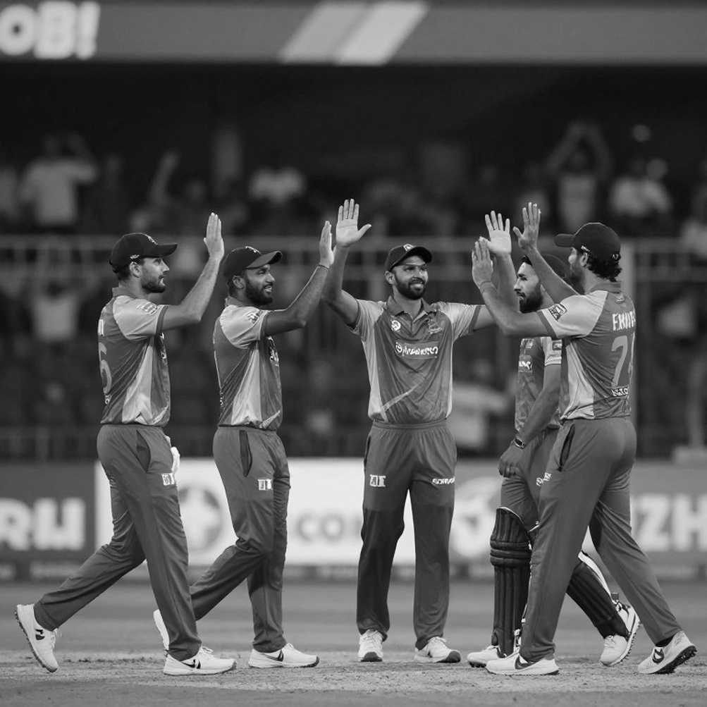 ৩৭ বছরের হাত, ১৯ ওভার, ৫-৪২: অ্যাডিলেডের নীরব সকালে ক্যামেরন গ্যানন