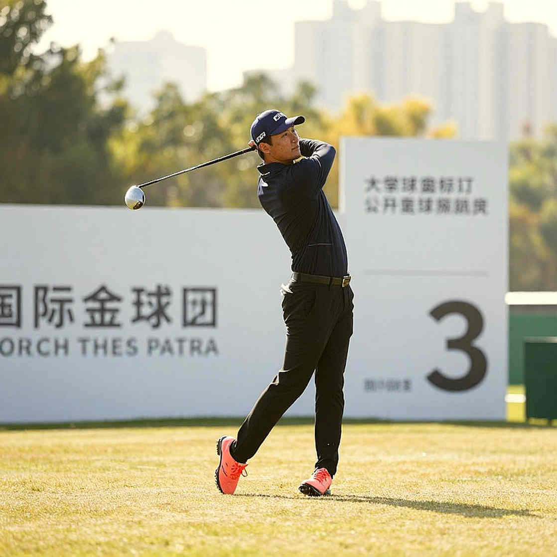 The Medinah Bench and an Injury Decoder's Notebook: The Question Isn't About Sitting the World No. 1 The Medinah Bench and an Injury Decoder's Notebook: The Question Isn't About Sitting the World No. 1