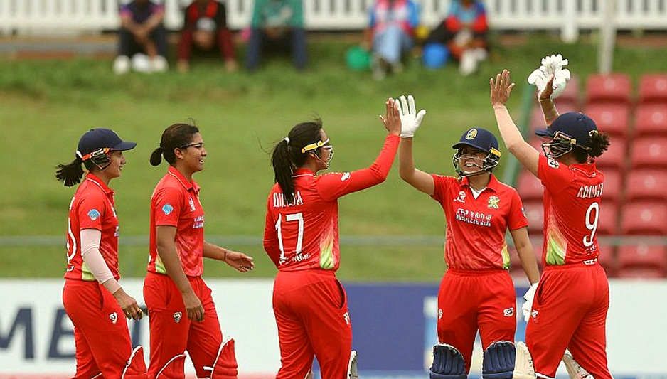 ছত্রিশটি স্পেল, আটাশি বছর: এশিয়ার মাটিতে বাইরের বোলারদের সাত-উইকেটের খাতা